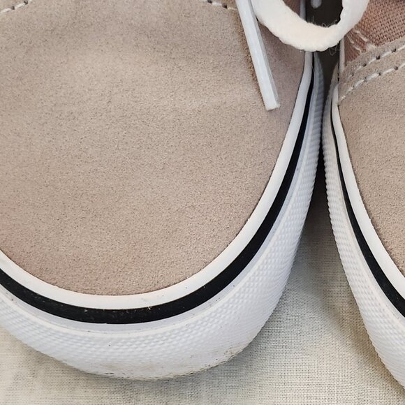 Like New - Vans Old Skool Shoe  - Size 5.5 - Picture 11 of 15